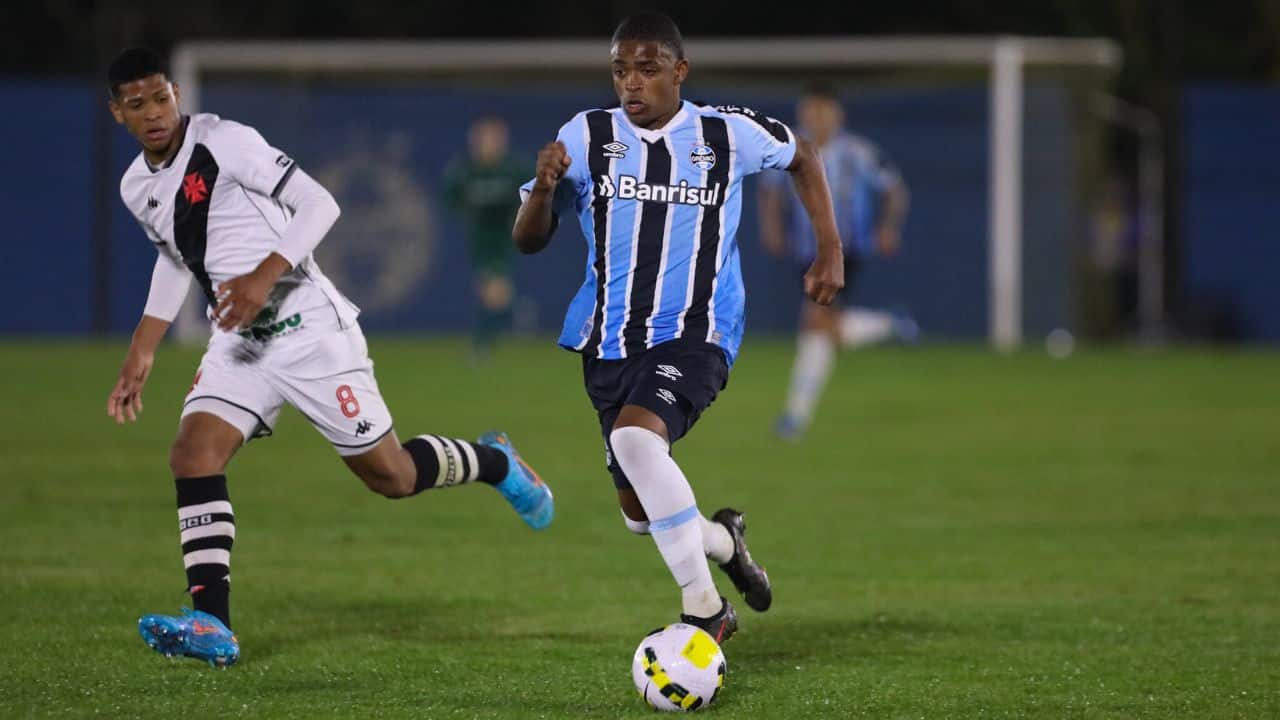 Gr&ecirc;mio negocia atacante com clube portugu&ecirc;s