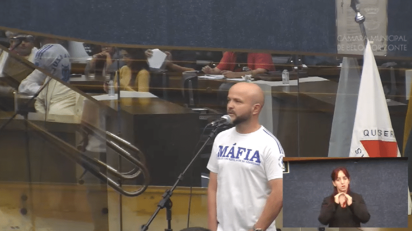 Cruzeiro: Vereador usa camisa de organizada ao votar contra Arena MRV