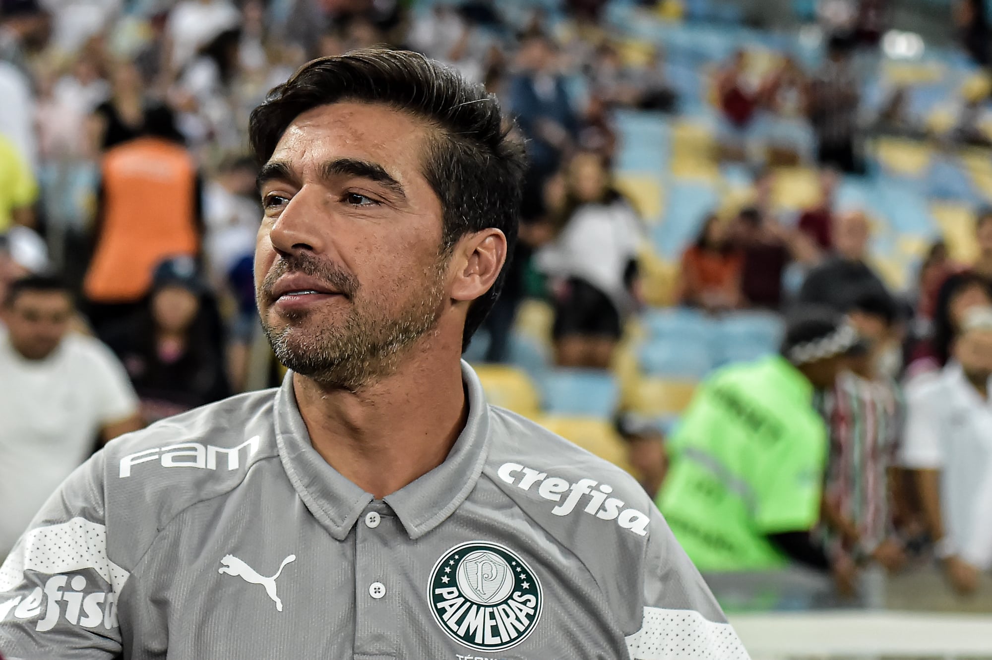 Jornalista ataca Abel e torcedores do Palmeiras respondem: ‘Coloniza mais’