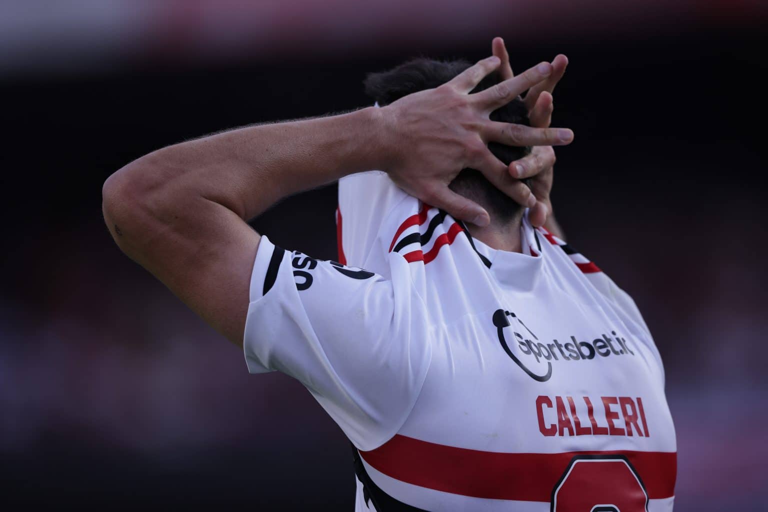 S&atilde;o Paulo: desempenho de Calleri em mata-matas divide torcedores
