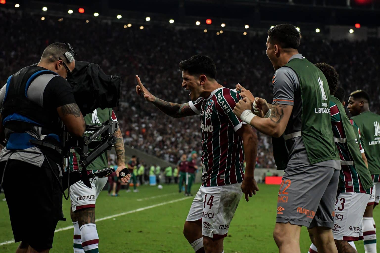 Fluminense: Cano e Andr&eacute; decidem e coroam festa tricolor no Maracan&atilde;
