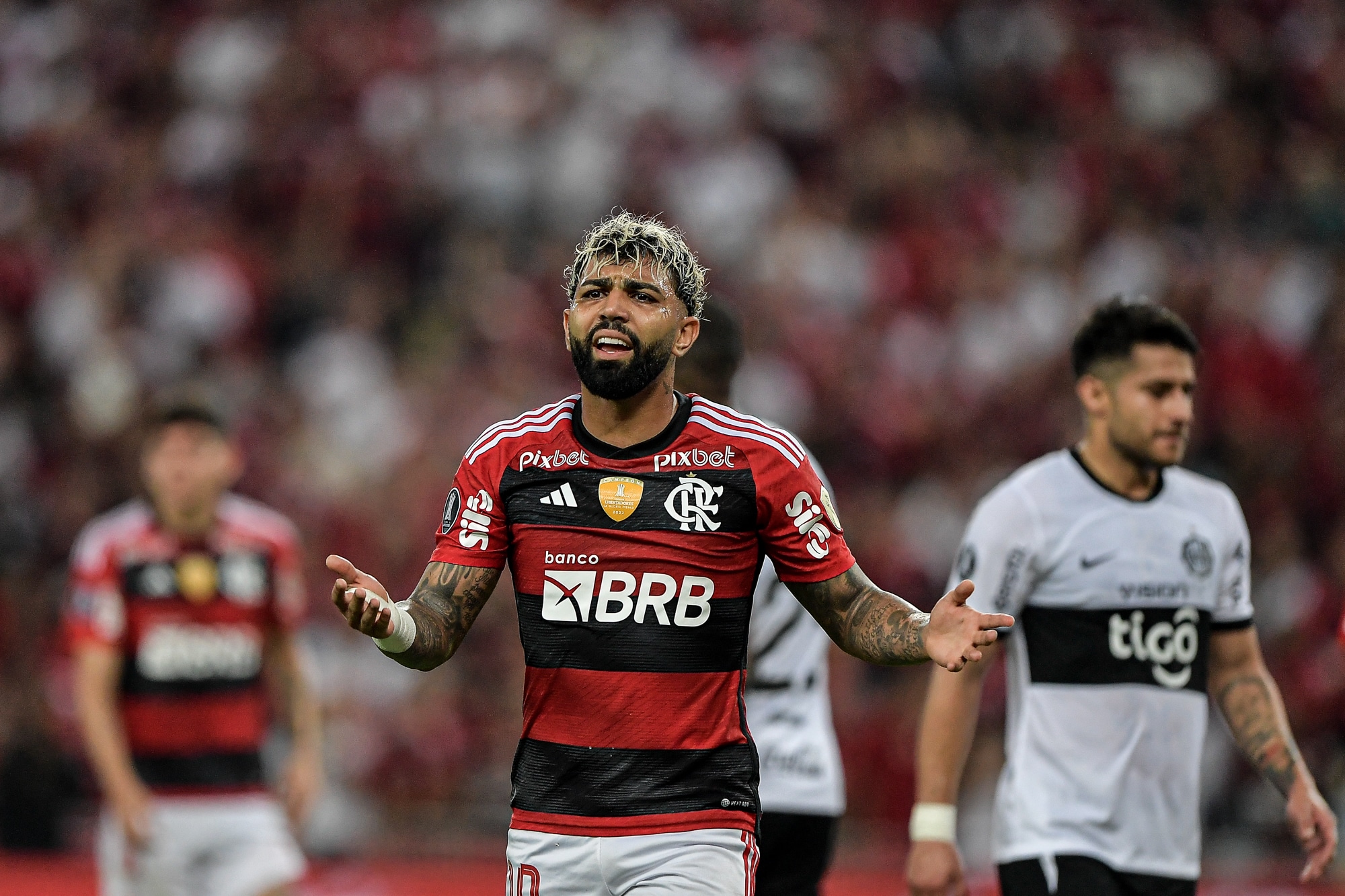 Flamengo: lance &lsquo;inusitado&rsquo; de Gabigol contra o Olimpia gera brincadeiras nas redes