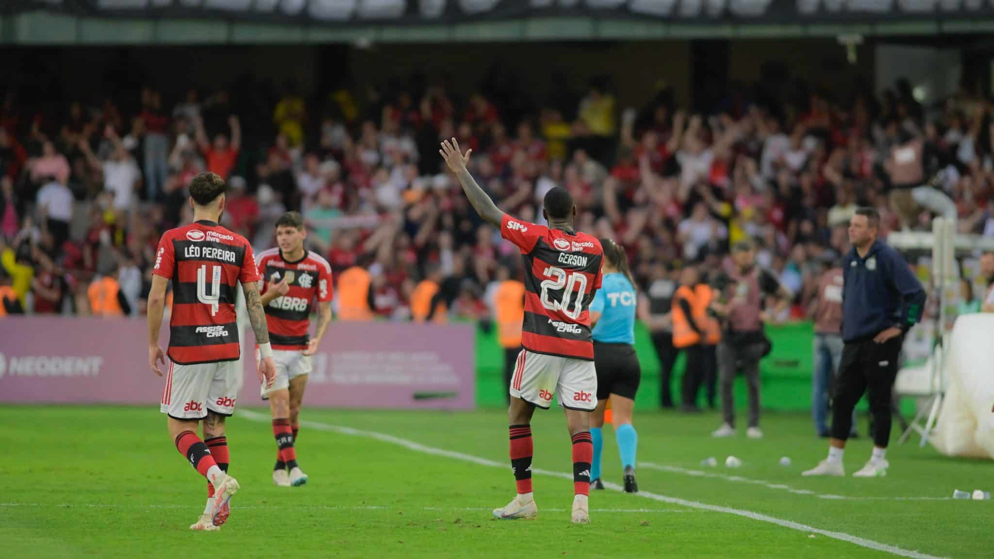 Flamengo vence Coritiba com gol no fim, mas irrita torcida: ‘Insuportável’