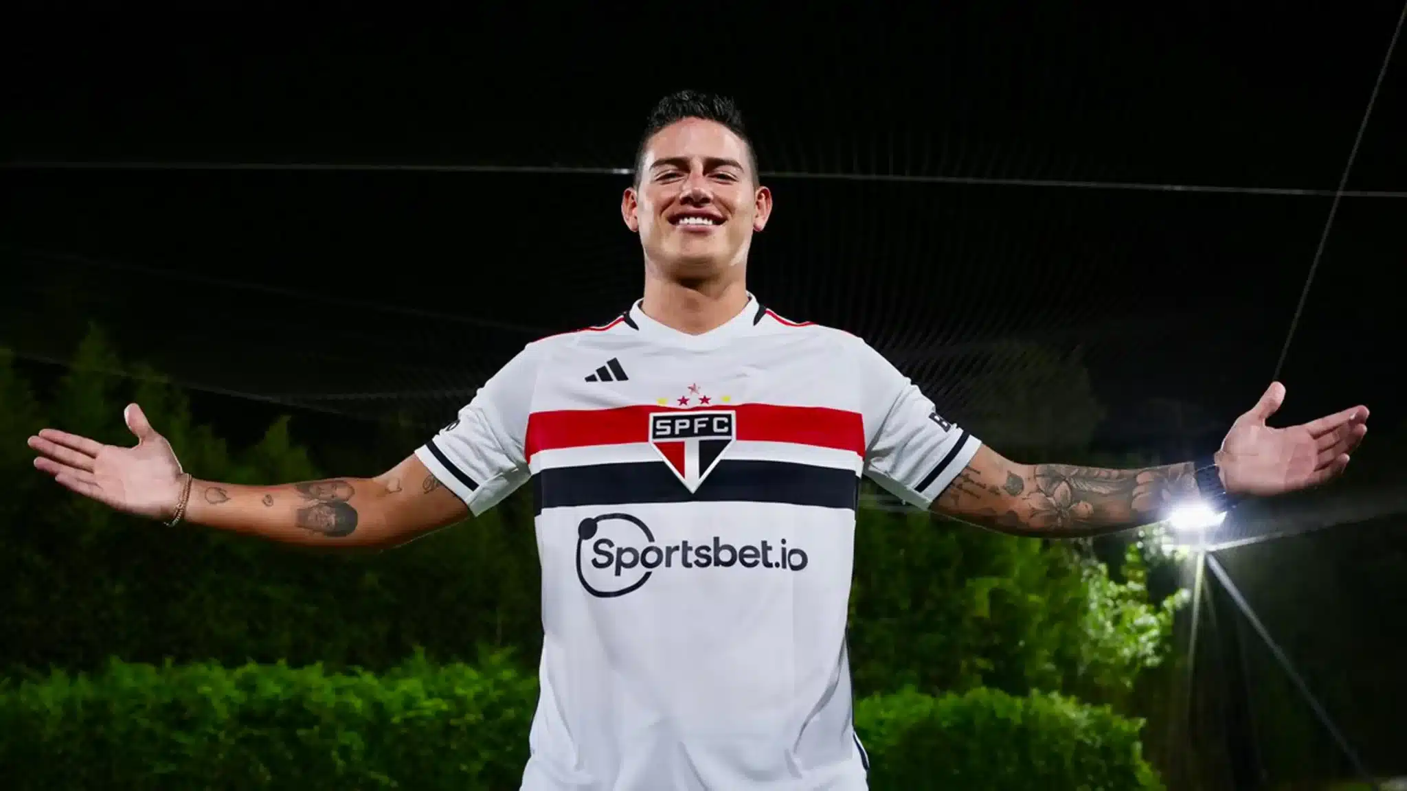 Susto no aeroporto, pressão e Anitta: a apresentação de James Rodríguez no São Paulo