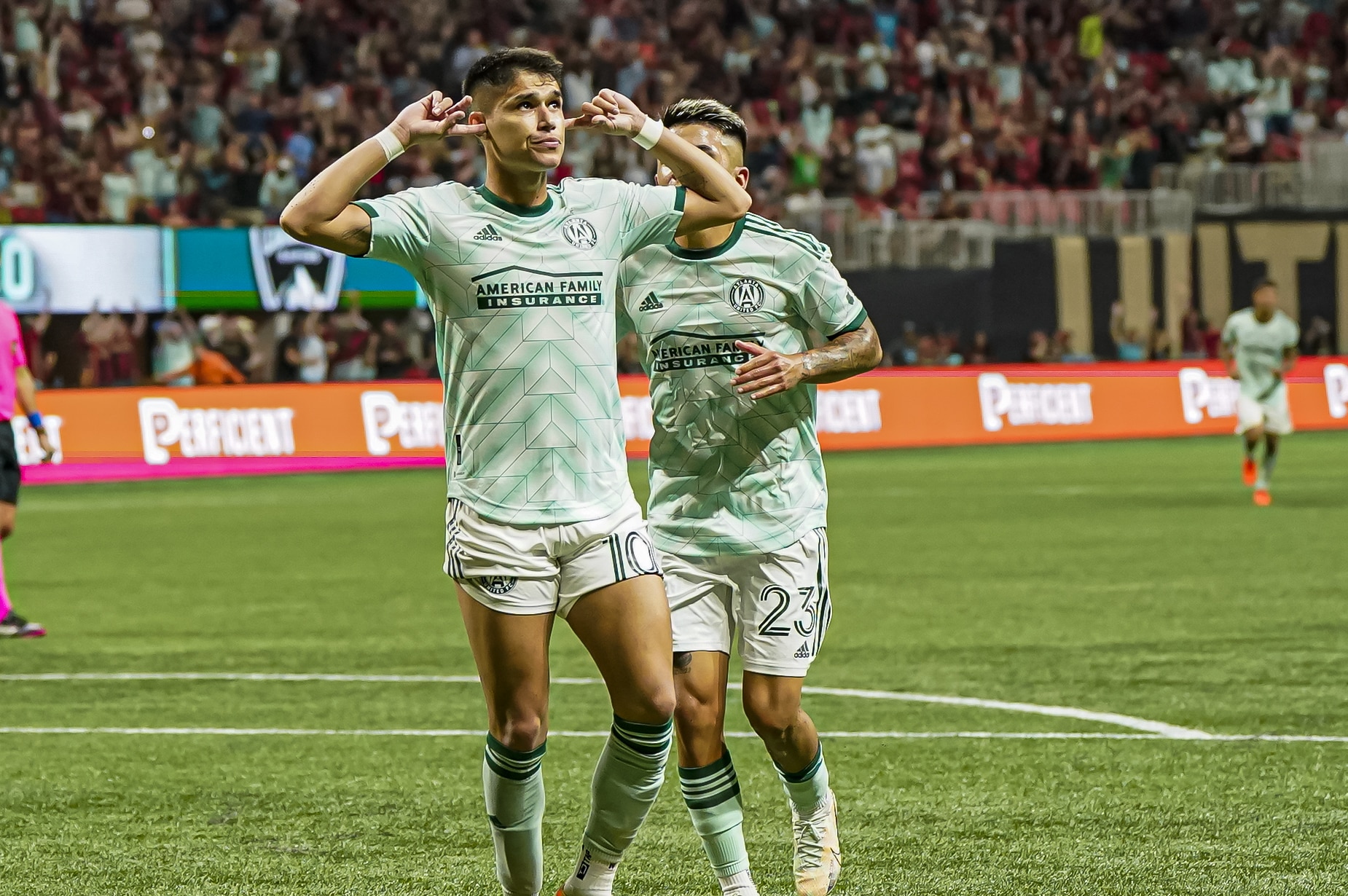 Flamengo: em meio &agrave; crise, torcida pede Luiz Ara&uacute;jo no time titular