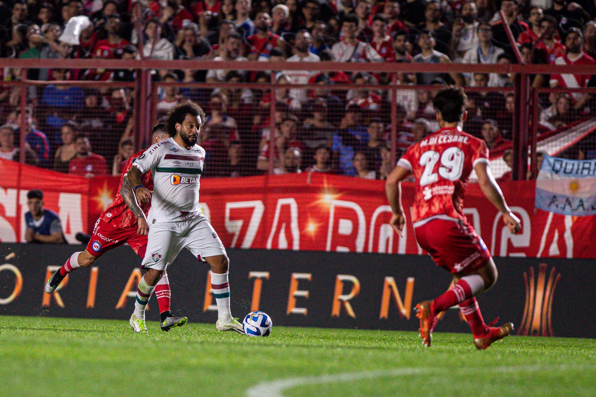 Fluminense: les&atilde;o assustadora de argentino gera onda de apoio nas redes