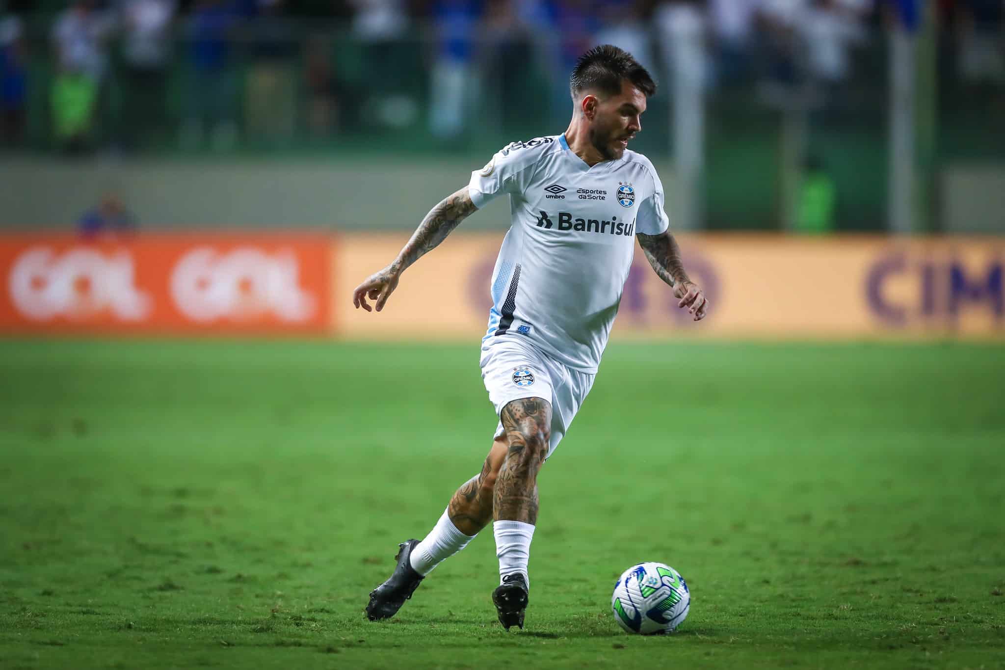 Gr&ecirc;mio: F&aacute;bio e Nathan s&atilde;o as novidades para enfrentar o Corinthians