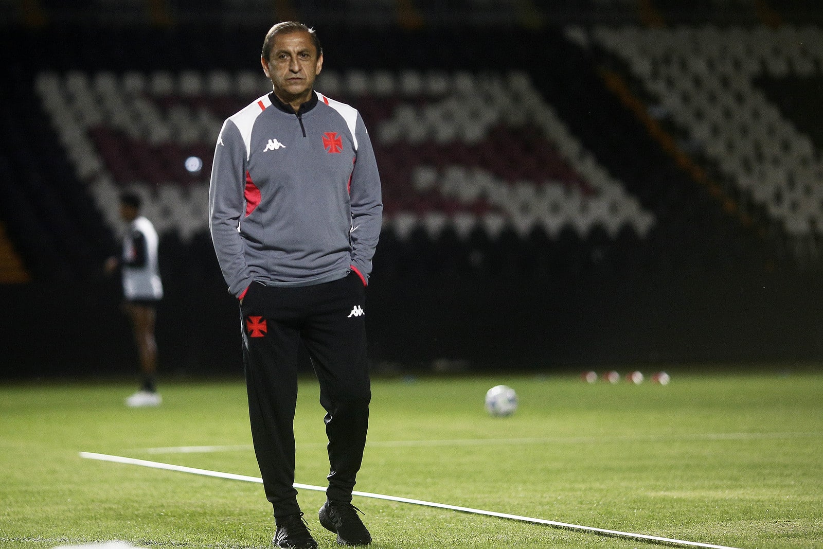 Escala&ccedil;&atilde;o do Vasco: contra o Am&eacute;rica-MG, Ram&oacute;n Diaz repete o time pela primeira vez