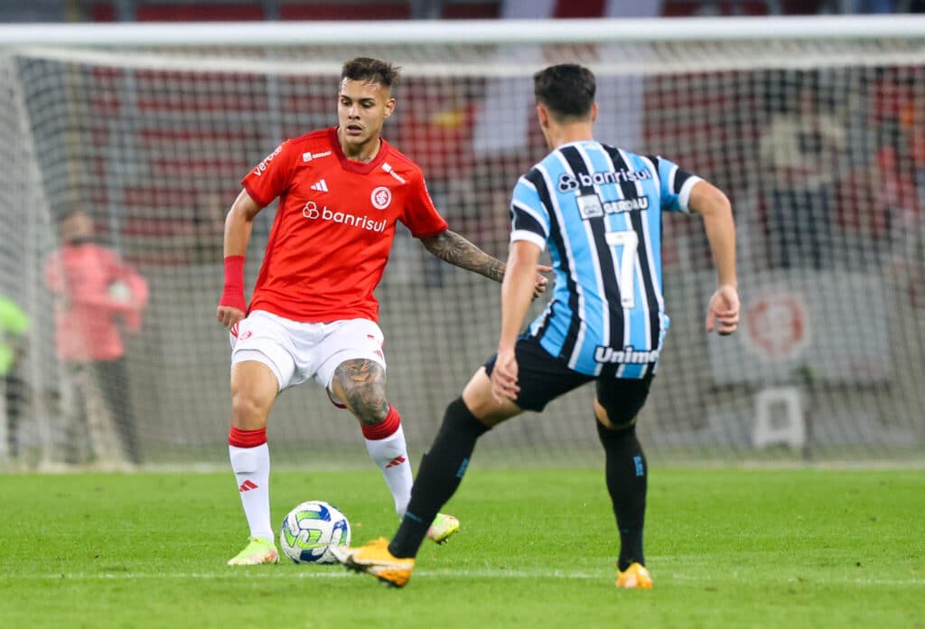 Internacional empresta lateral-esquerdo para o futebol portugu&ecirc;s