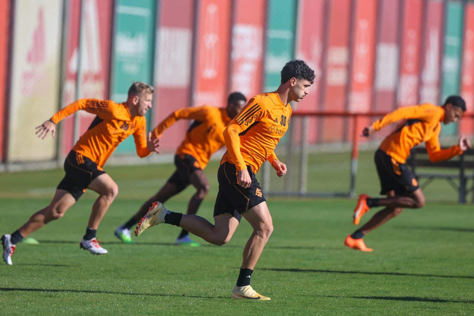 Johnny, do Internacional, &eacute; cortado da Sele&ccedil;&atilde;o dos Estados Unidos