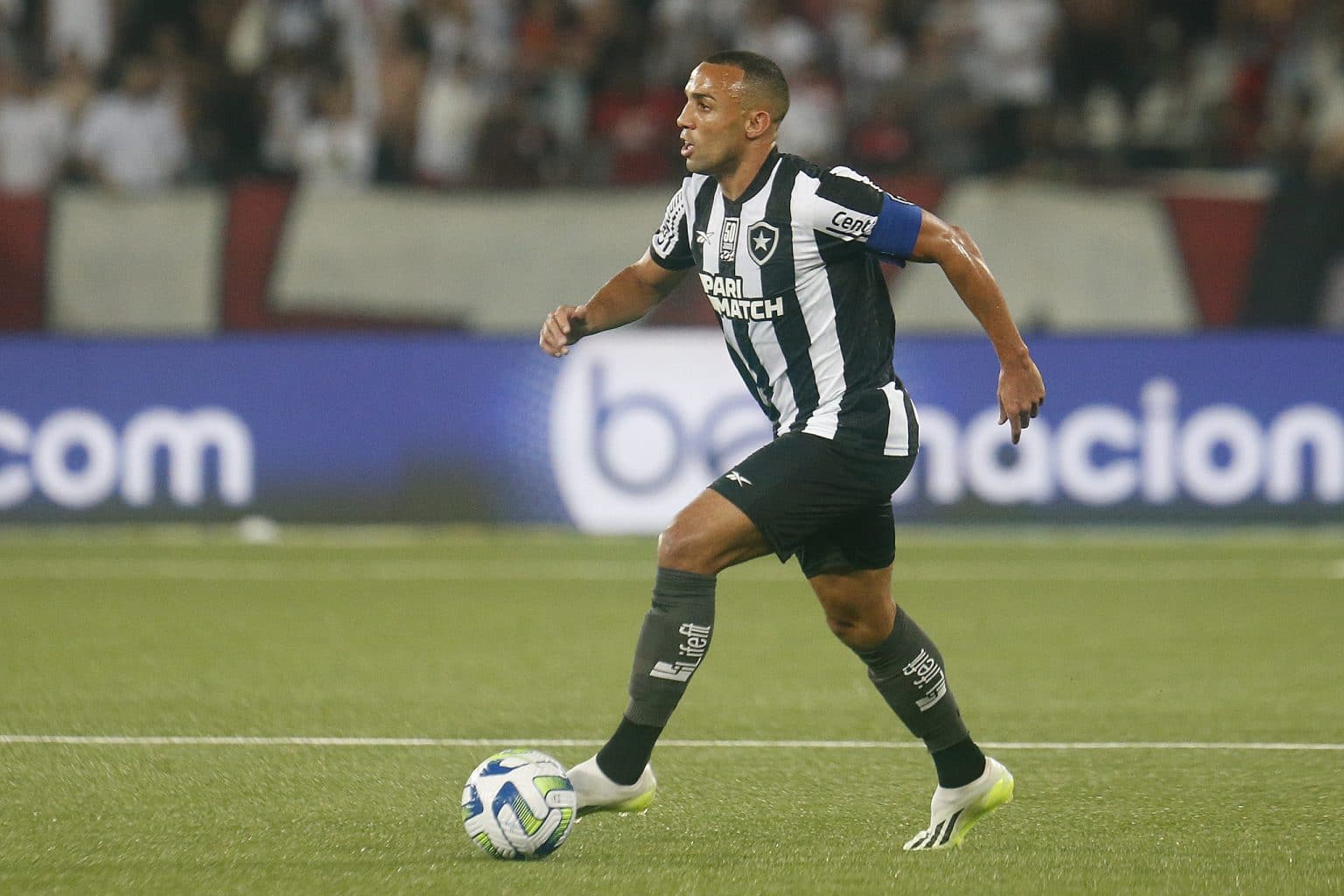 Botafogo: Marçal comenta período sem jogos e projeta ‘partida difícil’ contra o Atlético-MG