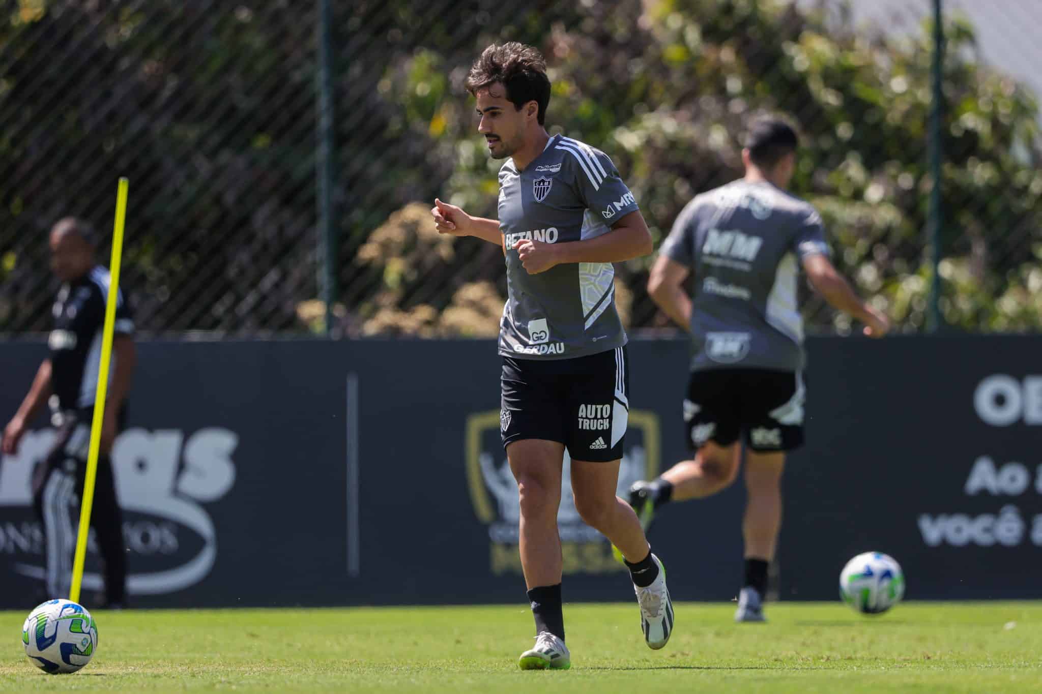Atl&eacute;tico-MG pode ter dois refor&ccedil;os contra o Cuiab&aacute;; Veja prov&aacute;vel time