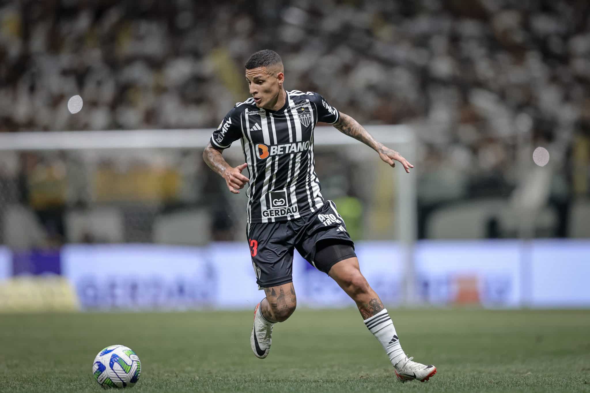 Atl&eacute;tico-MG e Arana compartilham vontade de renova&ccedil;&atilde;o e conversas j&aacute; iniciaram