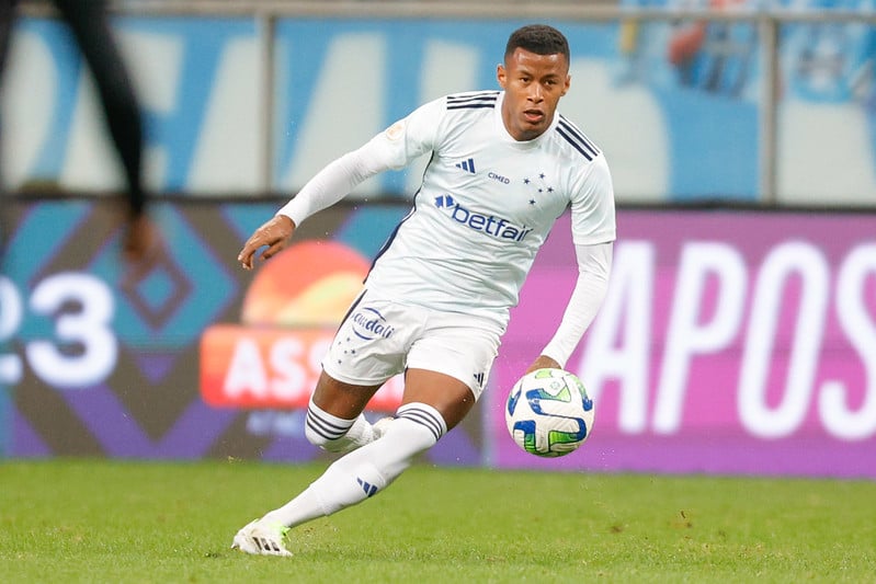 Escala&ccedil;&atilde;o do Cruzeiro: interino mant&eacute;m base de Pepa para pegar Bragantino