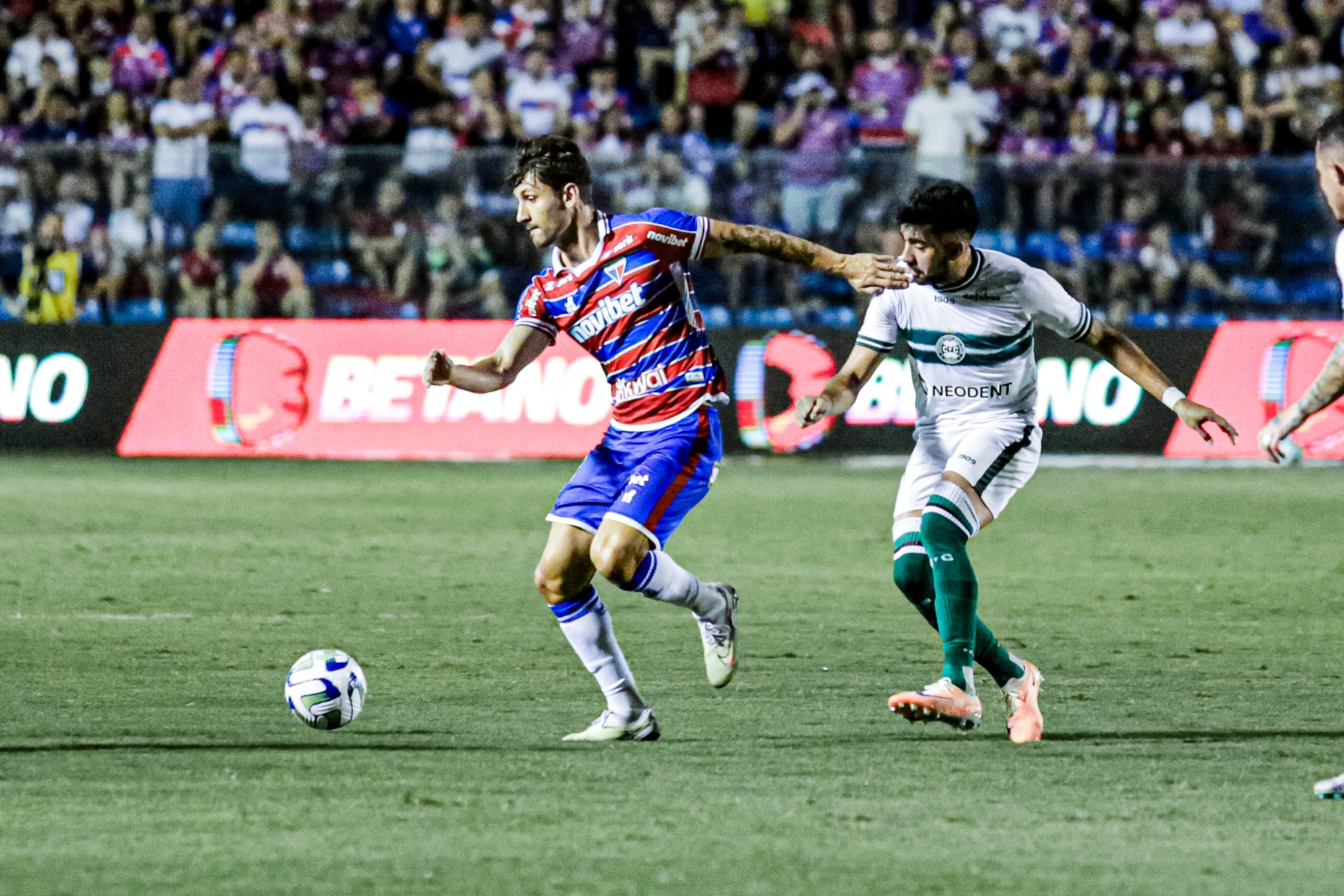 Coritiba: Master Liga? Internautas debatem trinca de contrata&ccedil;&otilde;es internacionais do Coxa
