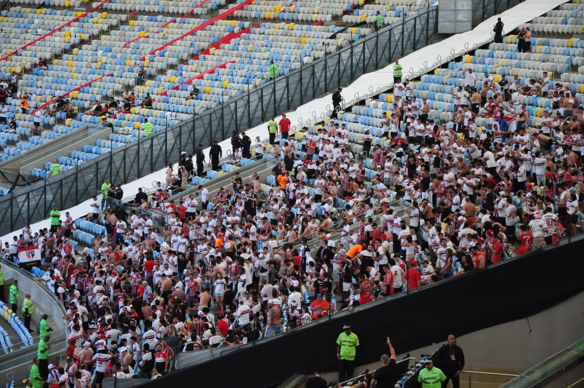 Torcida do S&atilde;o Paulo provoca Flamengo antes da final: &lsquo;Real Madrid, pode esperar&rsquo;