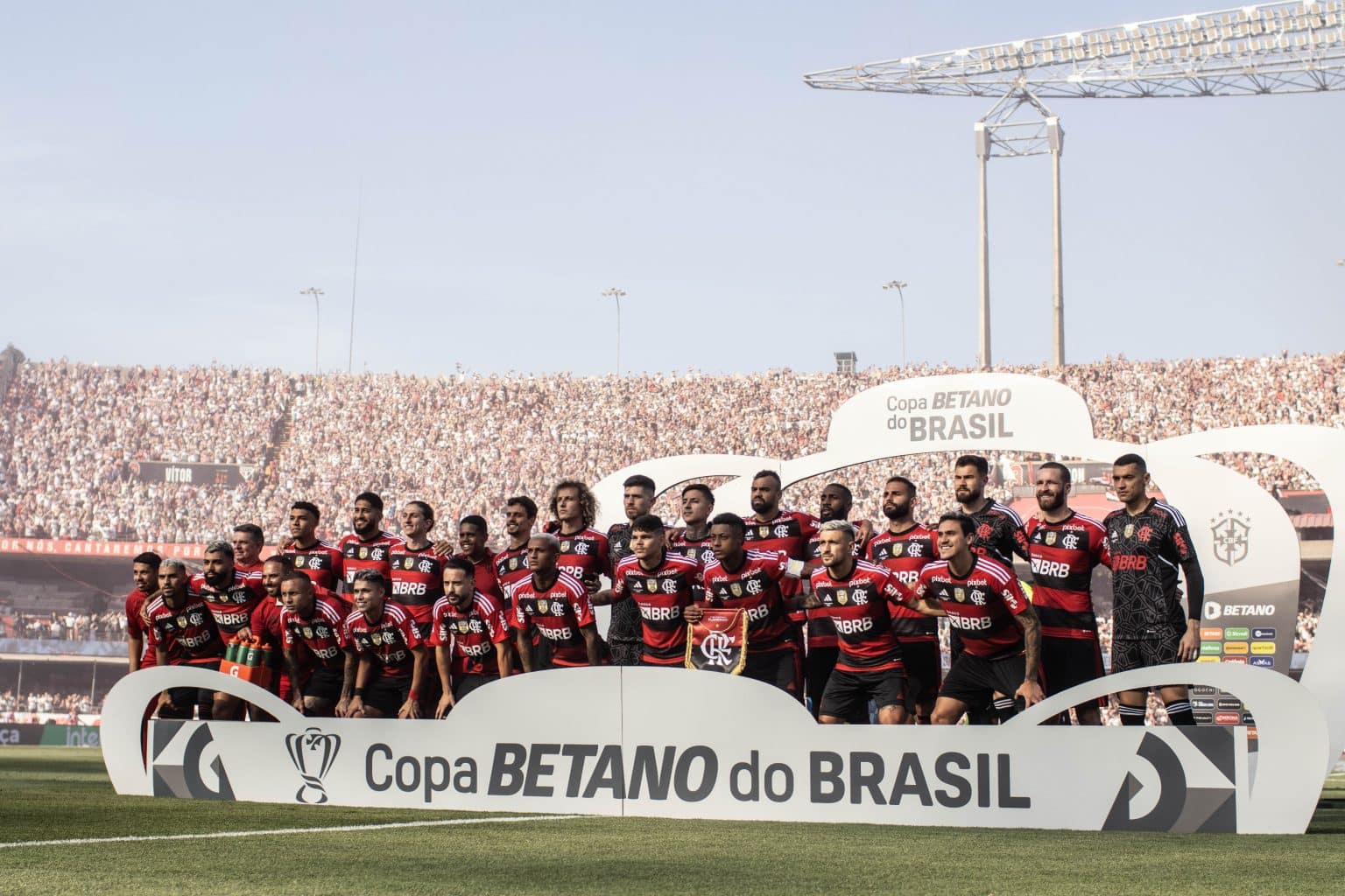 Meteu essa? Galv&atilde;o Bueno faz afirma&ccedil;&atilde;o pol&ecirc;mica e indica treinador jovem para o Flamengo