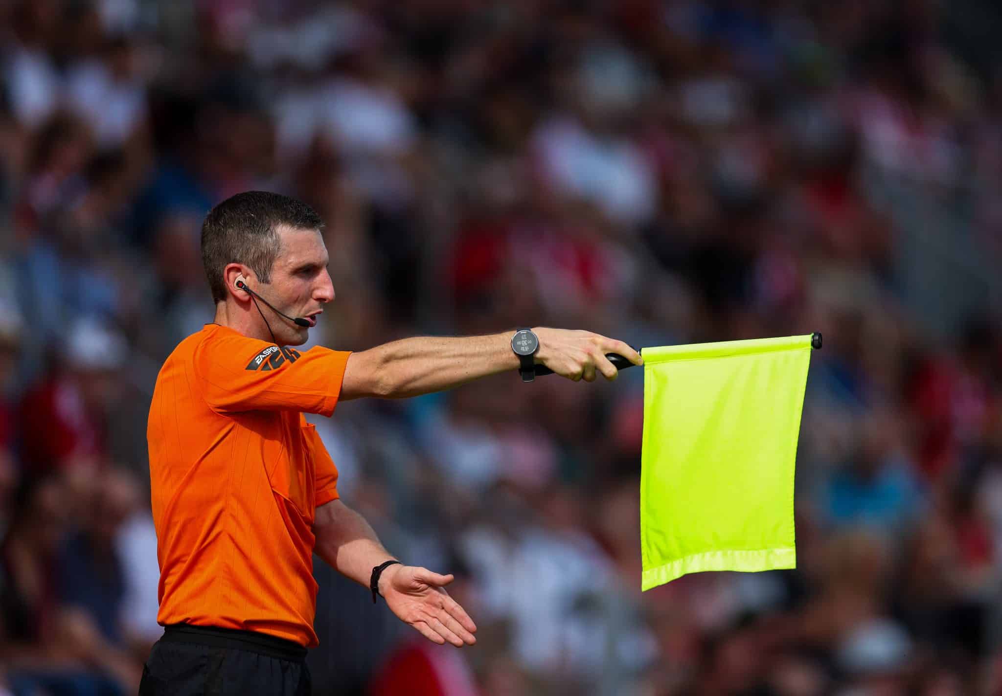 Poss&iacute;vel mudan&ccedil;a na regra do impedimento irrita torcedores: &ldquo;Vai ficar pior do que j&aacute; &eacute;&rdquo;