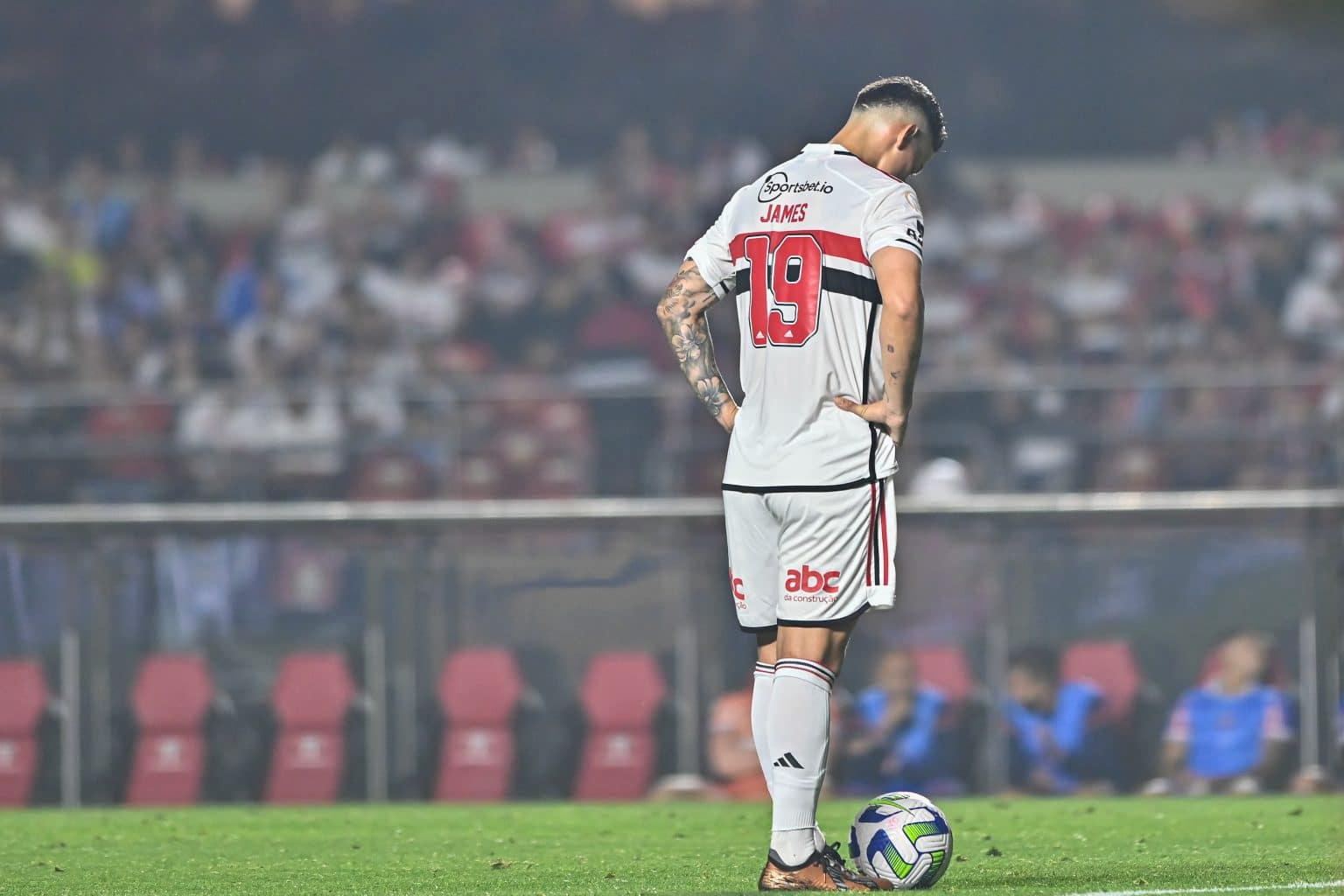S&atilde;o Paulo: James Rodr&iacute;guez marca primeiro gol pelo clube e pede espa&ccedil;o no time titular