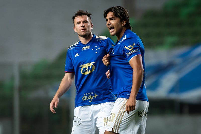 Marcelo Moreno comemora gol marcado pelo Cruzeiro na S&eacute;rie B de 2021