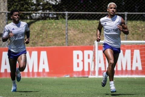 Matheus Pereira treina com o grupo e pode voltar em Cruzeiro x Am&eacute;rica-MG