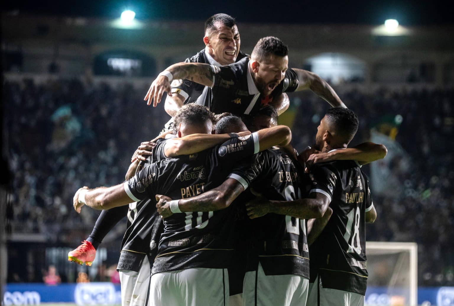 Boa fase do Vasco anima torcedores nas redes sociais: &ldquo;Hoje &eacute; dia&rdquo;