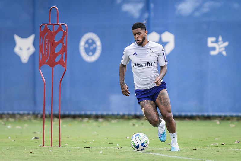 Cruzeiro: Wesley Gasolina come&ccedil;a treinos f&iacute;sicos e DM fica perto de esvaziar