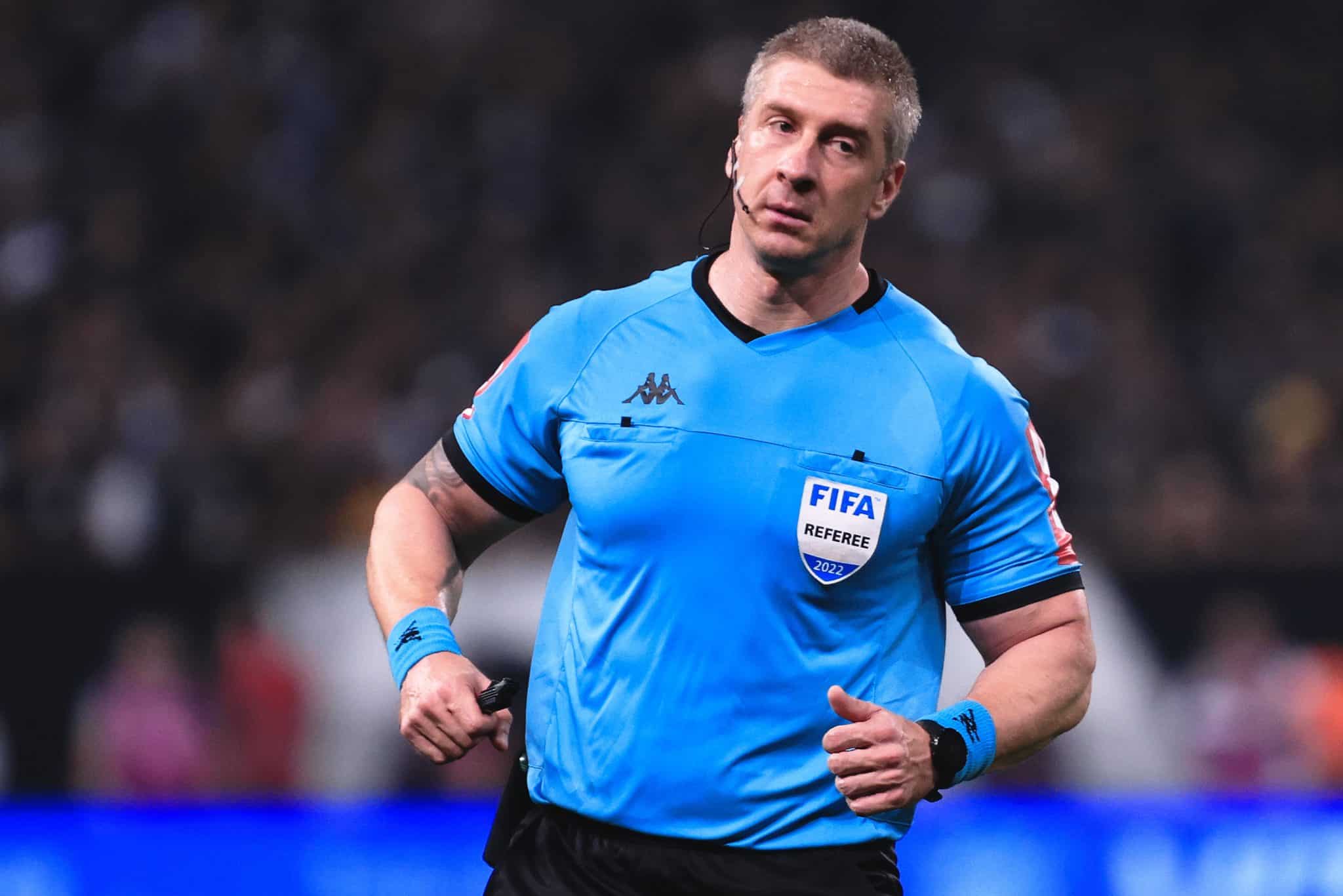 Anderson Daronco tira Cristiano Ronaldo do s&eacute;rio durante partida no Saudit&atilde;o; Veja o v&iacute;deo