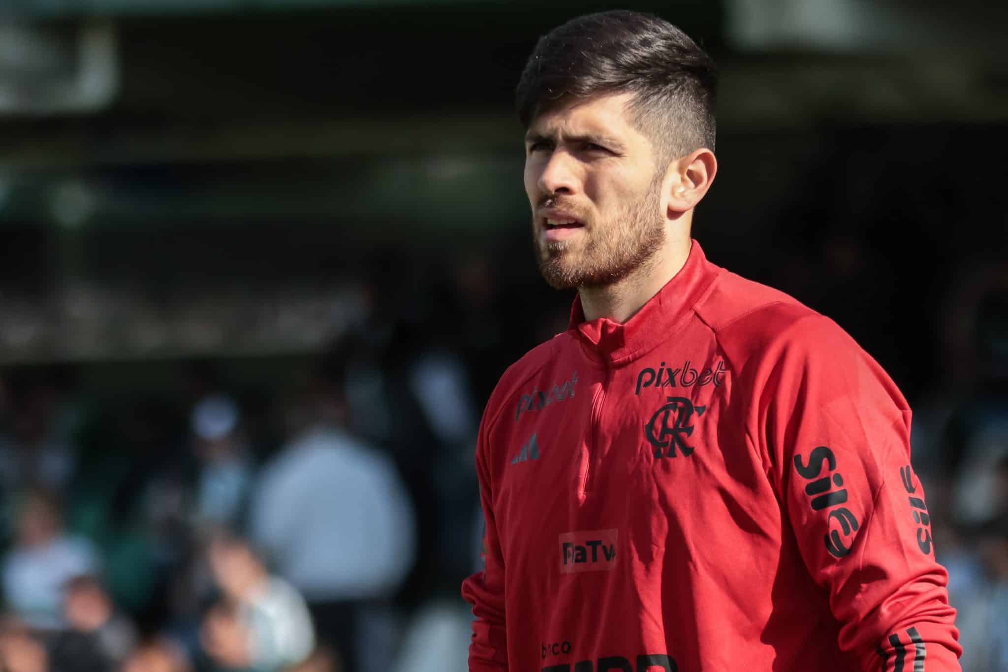 Matheus Cunha ou Rossi? Quem deve o ser titular do Flamengo contra o Athletico-PR?