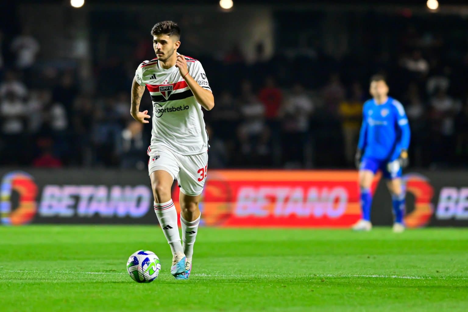 Beraldo assina novo contrato com o S&atilde;o Paulo com grande valoriza&ccedil;&atilde;o