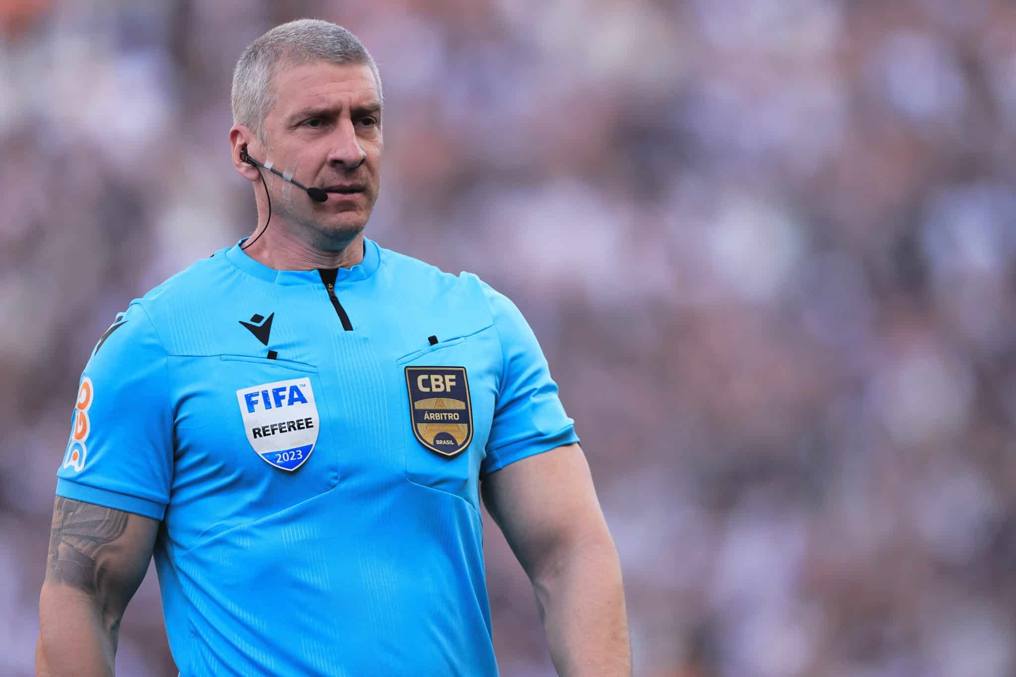 &ldquo;Opera&ccedil;&atilde;o salva Santos&rdquo;: vasca&iacute;nos ironizam escolha por Daronco em jogo na Vila Belmiro