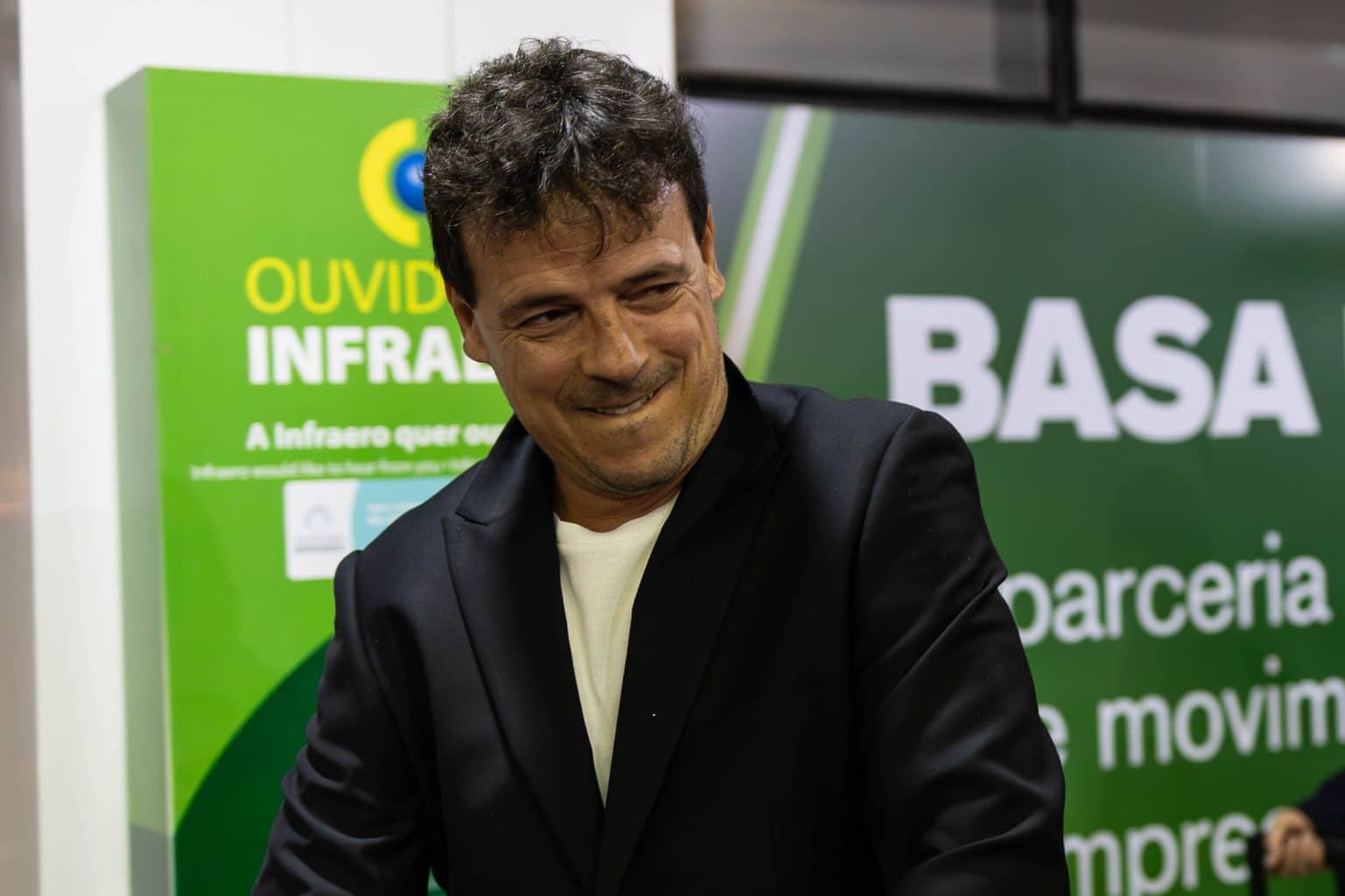 Sele&ccedil;&atilde;o Brasileira: Torcedores detonam lista  de Diniz e questionam Gerson e Matheus Cunha