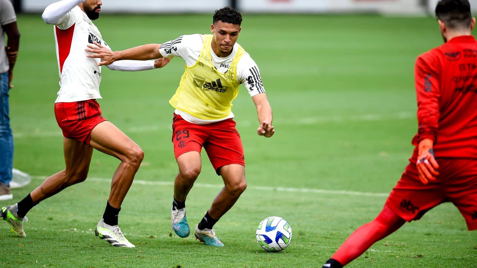 Ap&oacute;s folgas, Flamengo se reapresenta com foco na parte f&iacute;sica