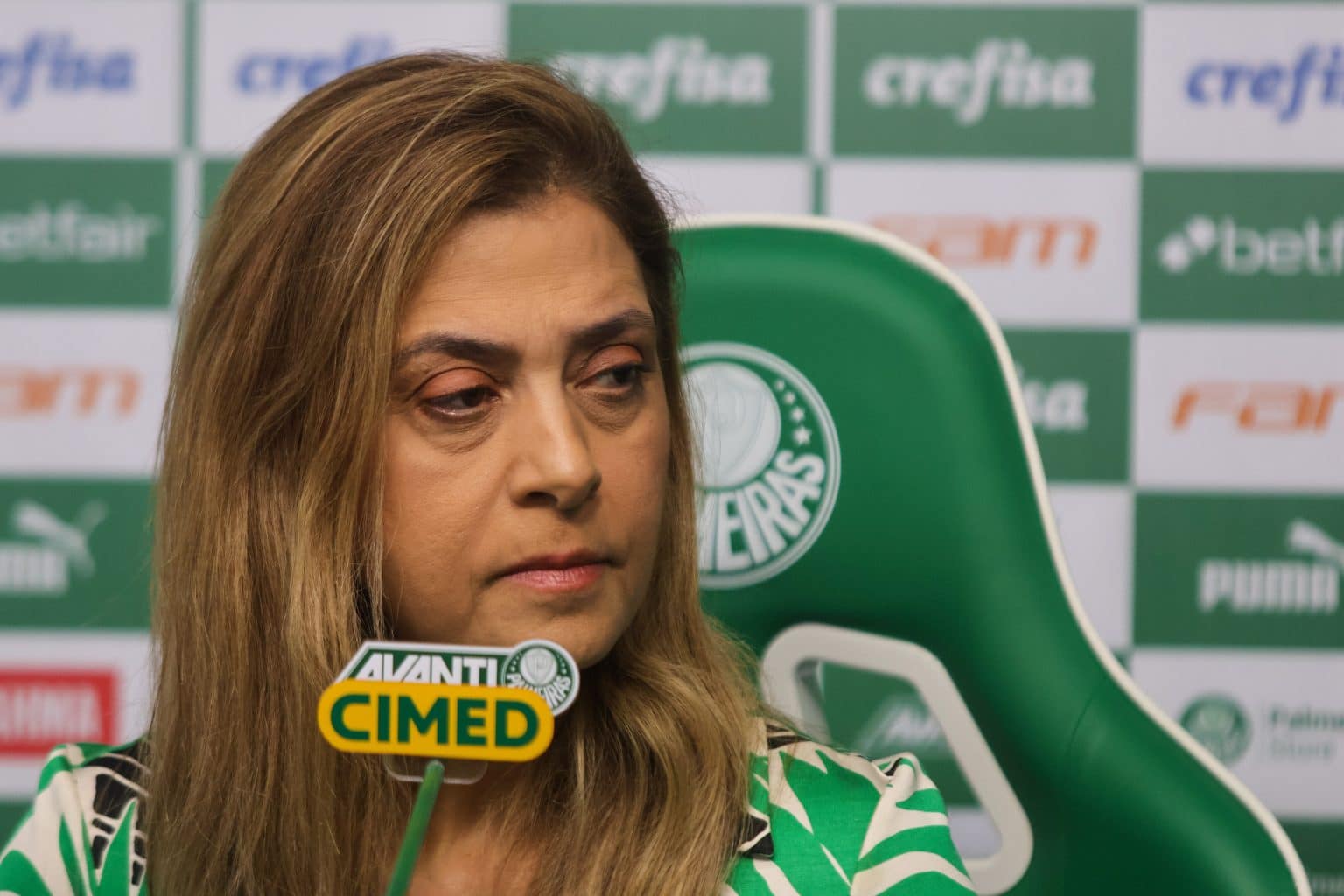 Palmeiras: Leila Pereira toma atitude dr&aacute;stica contra membros da Mancha Verde