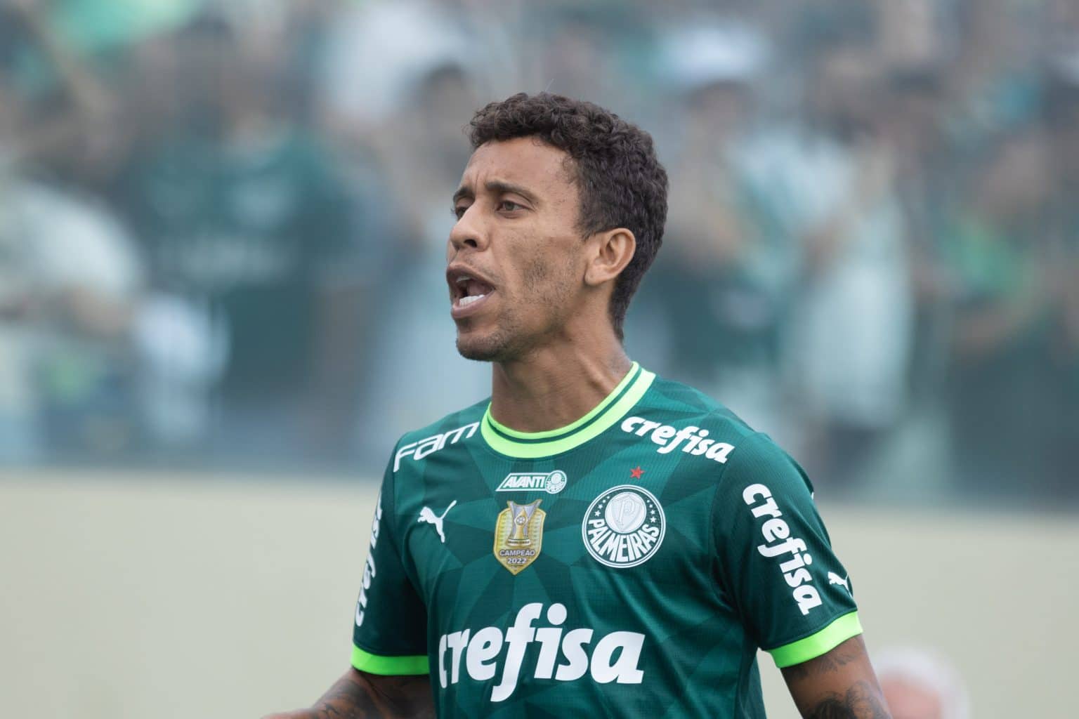 &ldquo;N&atilde;o pode ser titular&rdquo;: Torcida do Palmeiras perde paci&ecirc;ncia com Marcos Rocha
