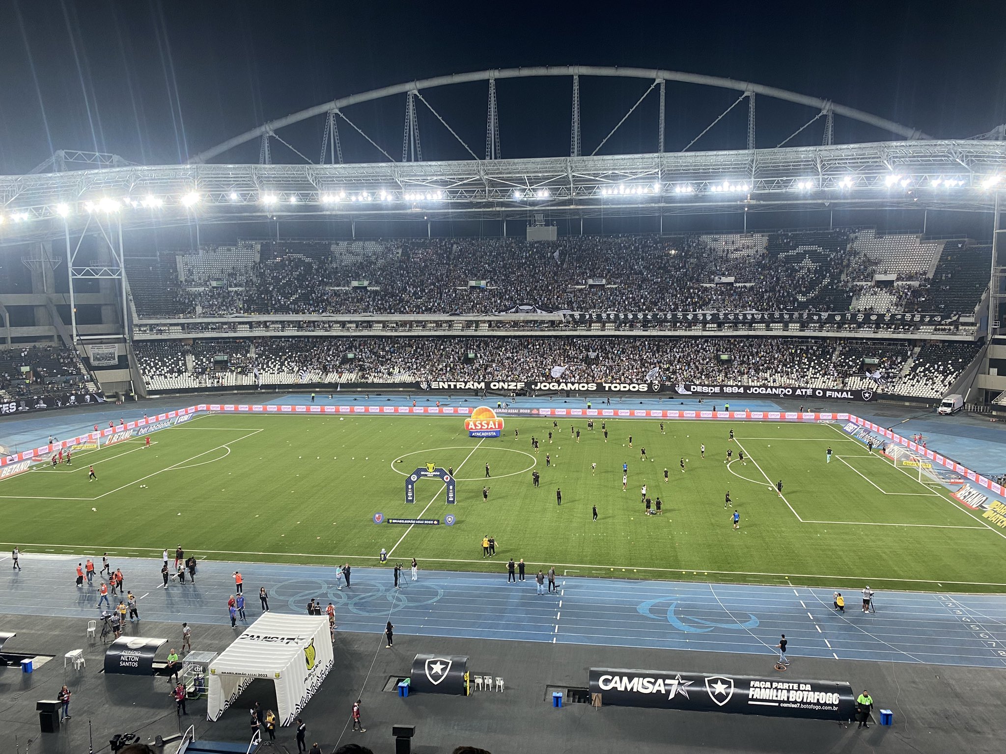 Cl&aacute;ssico no RJ: Confronto entre organizadas de Flamengo e Botafogo termina em pris&otilde;es