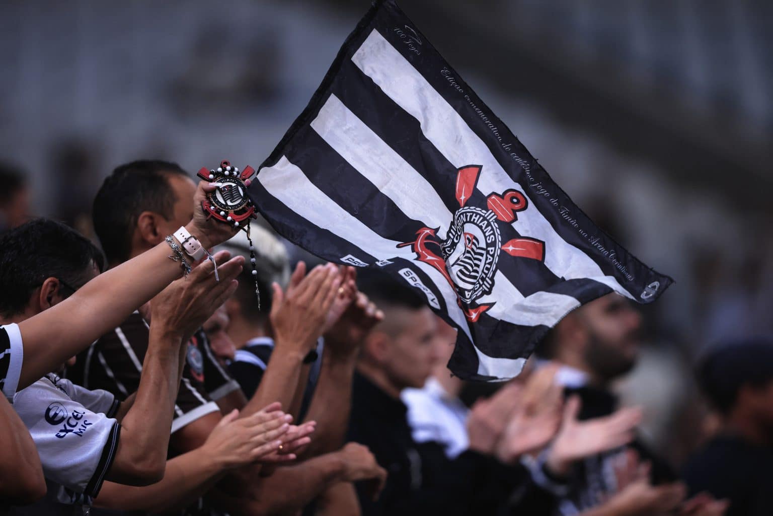 Corinthians: torcedores reprovam nova terceira camisa do clube; veja imagens