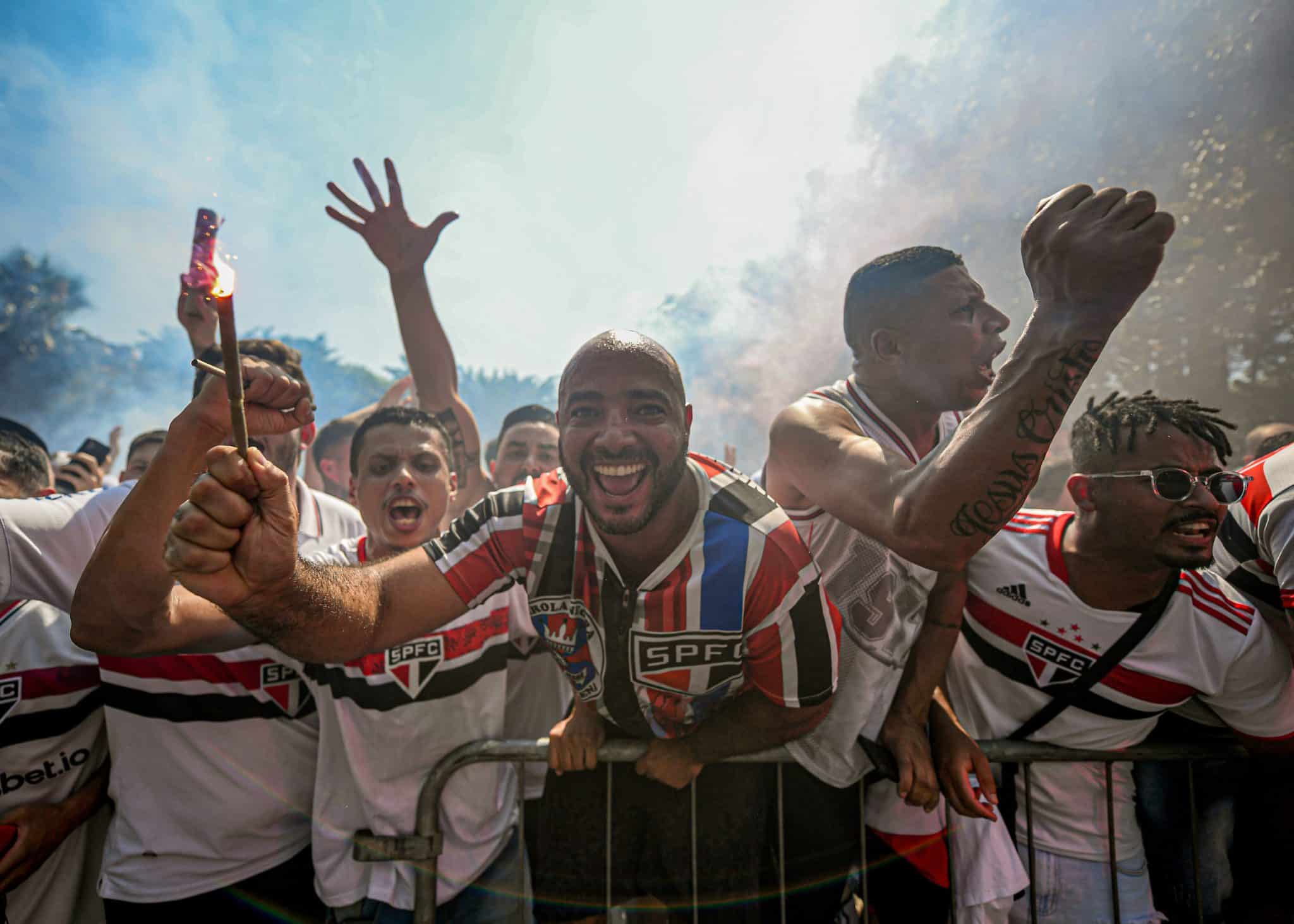 Copa do Brasil: Título do São Paulo leva tricolores à loucura e flamenguistas ficam revoltados