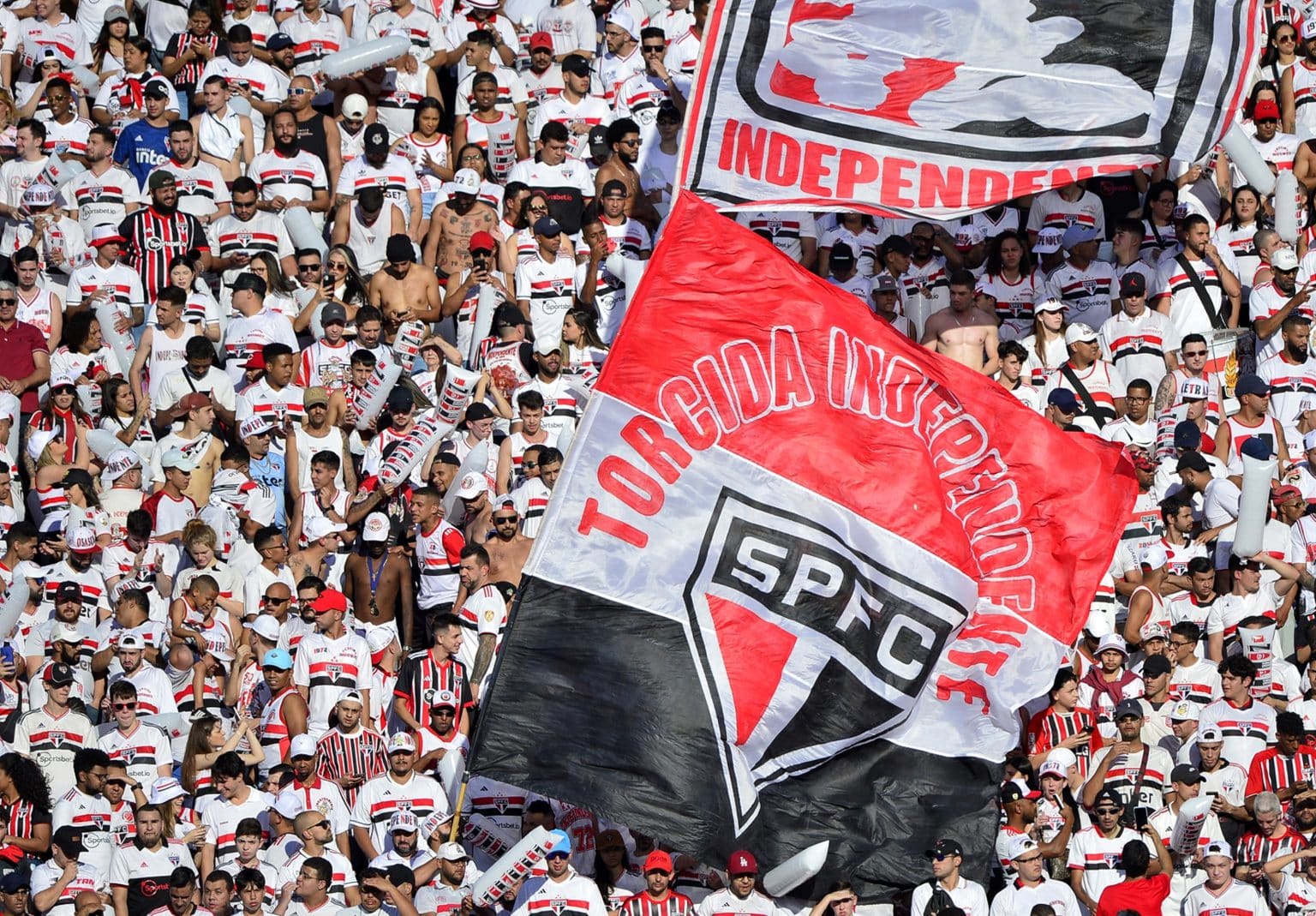 S&atilde;o Paulo: torcida protesta contra pre&ccedil;o e log&iacute;stica dos ingressos para final da Copa do Brasil