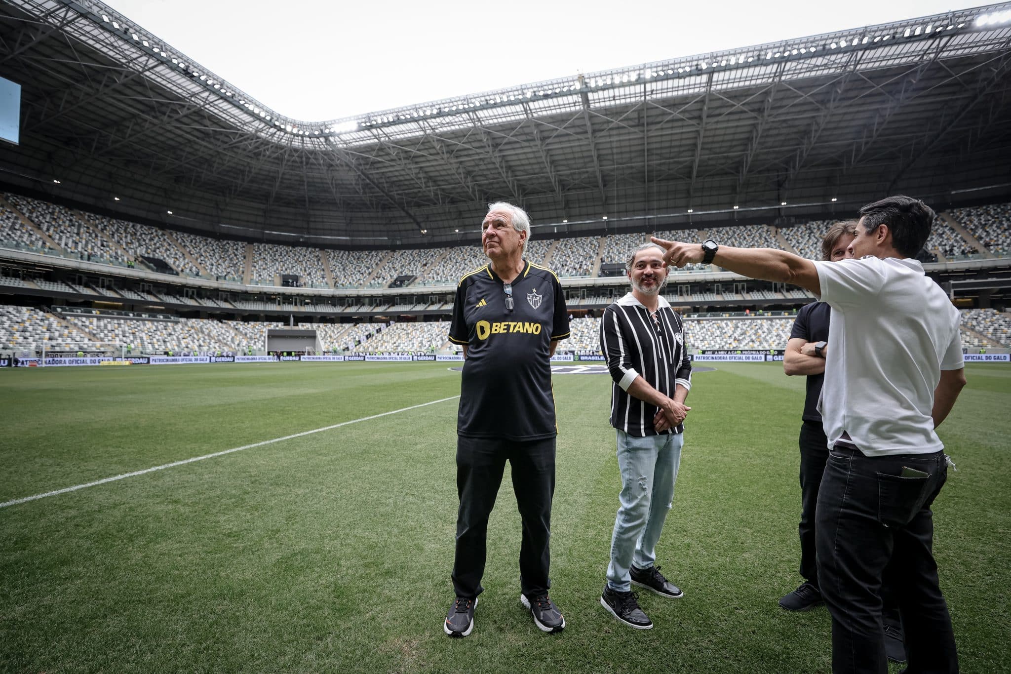 Ex-VP e futuro dono do Atl&eacute;tico-MG discutem ap&oacute;s cr&iacute;ticas a outro dono do clube; entenda