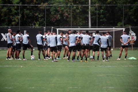 Vasco: Ramón Diaz define substituto de Medel no time titular contra o São Paulo