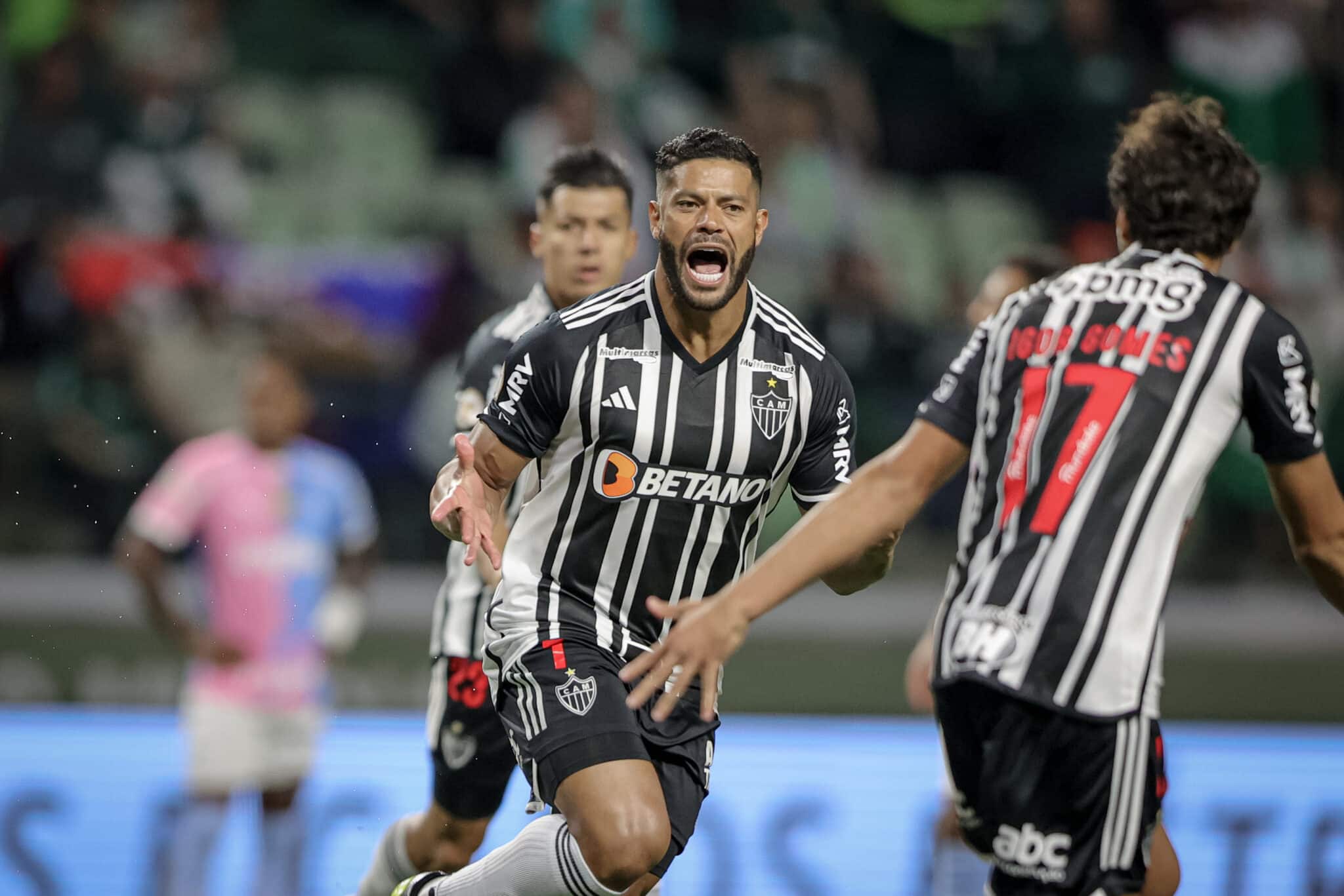 Hulk chega a 90 gols pelo Atl&eacute;tico-MG e mira artilharia do clube no s&eacute;culo