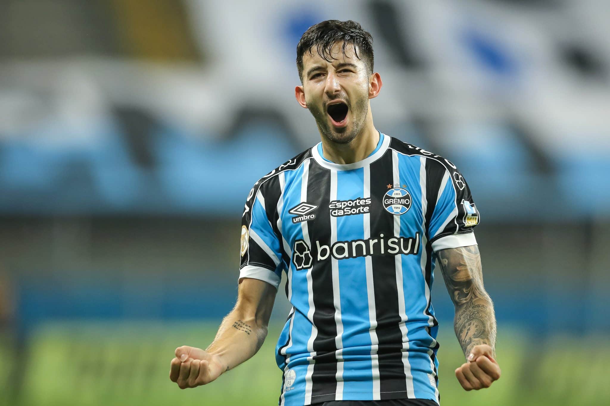 Villasanti completar&aacute; 100 jogos pelo Gr&ecirc;mio no Gre-Nal
