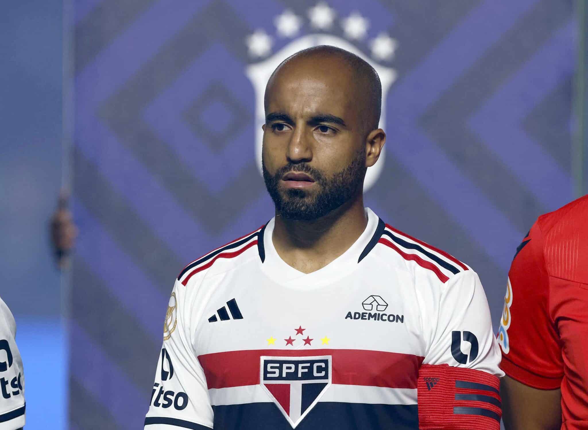 Lucas Moura sente problema na coxa esquerda e vira preocupa&ccedil;&atilde;o para o S&atilde;o Paulo
