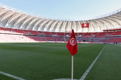 Ap&oacute;s derrota para o Coritiba, Internacional emite nota e envia representa&ccedil;&atilde;o contra arbitragem