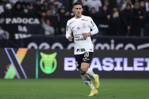 Como &eacute; amigo? Mano Menezes toma decis&atilde;o surpreendente em rela&ccedil;&atilde;o ao ataque do Corinthians