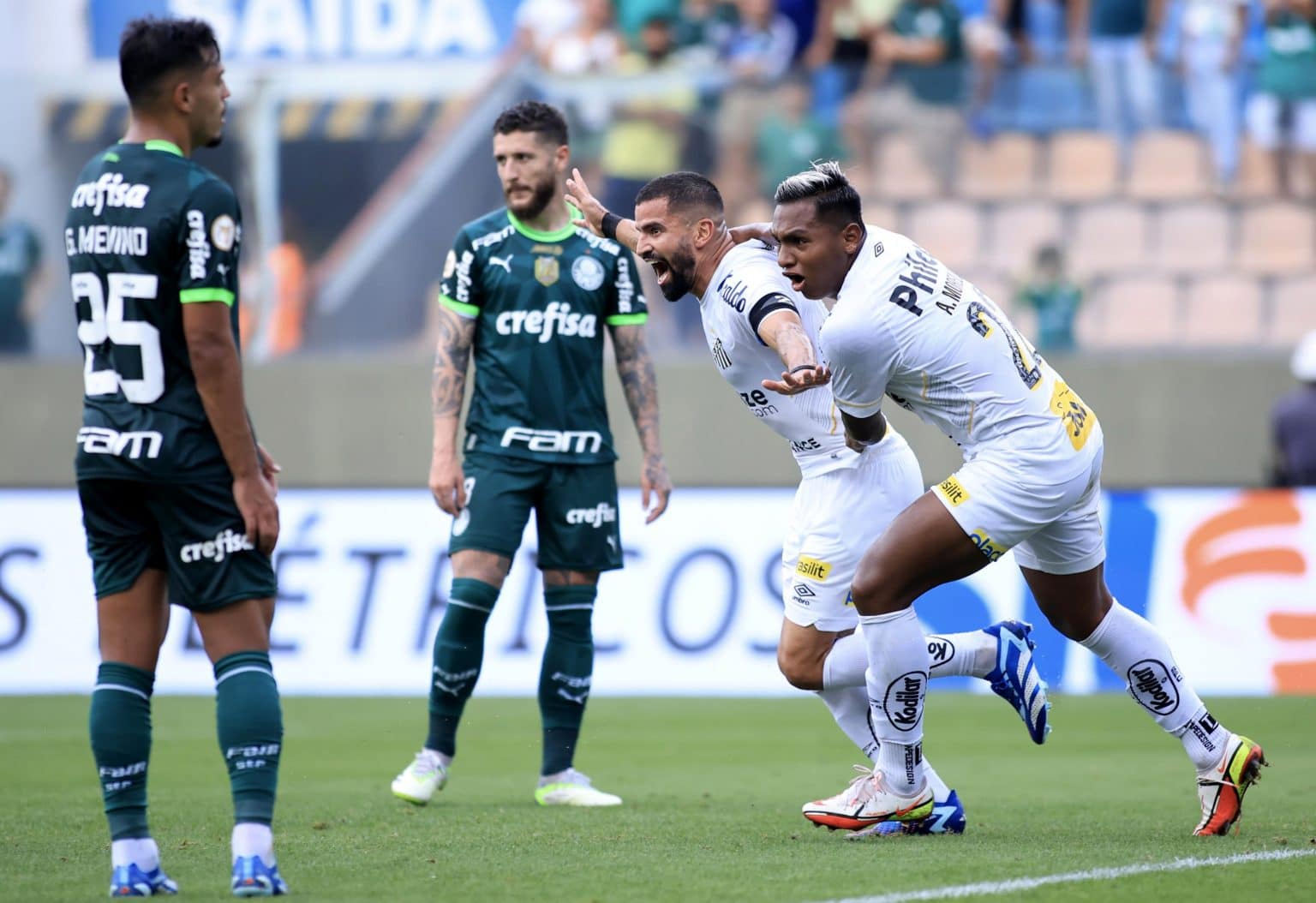 Santos: Morelos sente desconforto, e vira desfalque no Peixe para o Brasileir&atilde;o