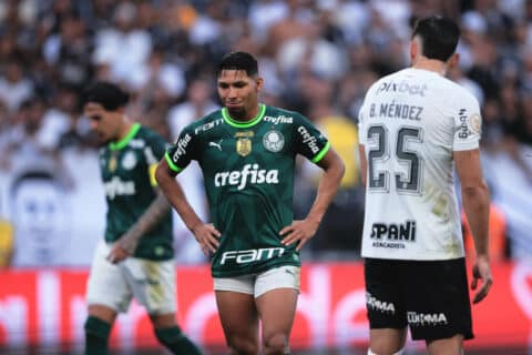Palmeirenses ironizam desempenho ruim de Rony em 2023: &ldquo;meu camisa 10&rdquo;