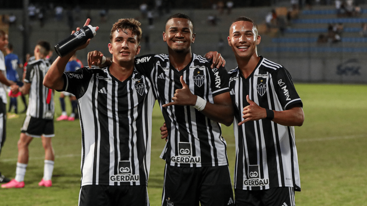 Atl&eacute;tico-MG renova com joia da base at&eacute; 2027