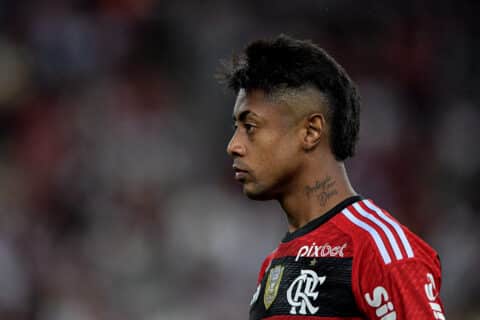 Flamengo: Bruno Henrique &eacute; detonado por rubro-negros em derrota de virada para o Gr&ecirc;mio
